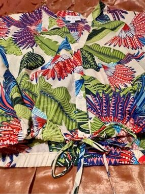 Marc New York - Tropical Macaw Parrot Crop Button Down Top Blouse Size M